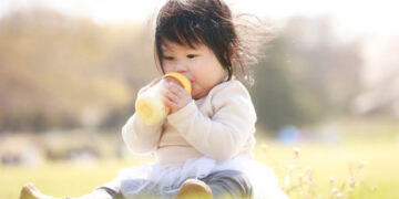 Od prawidłowej diety nie ma wakacji! Żywienie niemowląt podczas letnich wyjazdów.