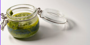 Pesto z pokrzywy – zdrowy smak wiosny